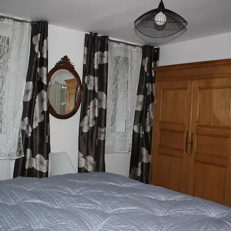 Le Sapin - Gite Appartement 2 Pers Гостевой дом